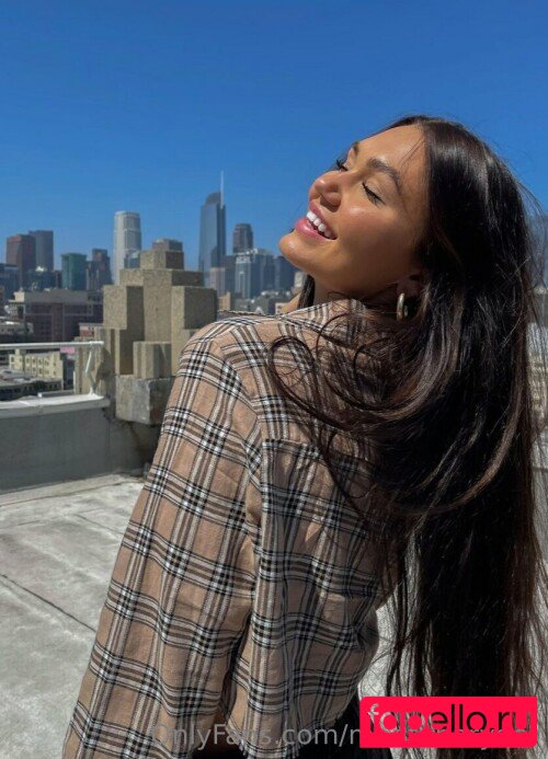 mon.petite Onlyfans Photo Gallery 