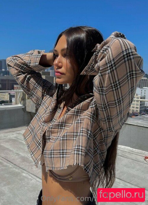 mon.petite Onlyfans Photo Gallery 