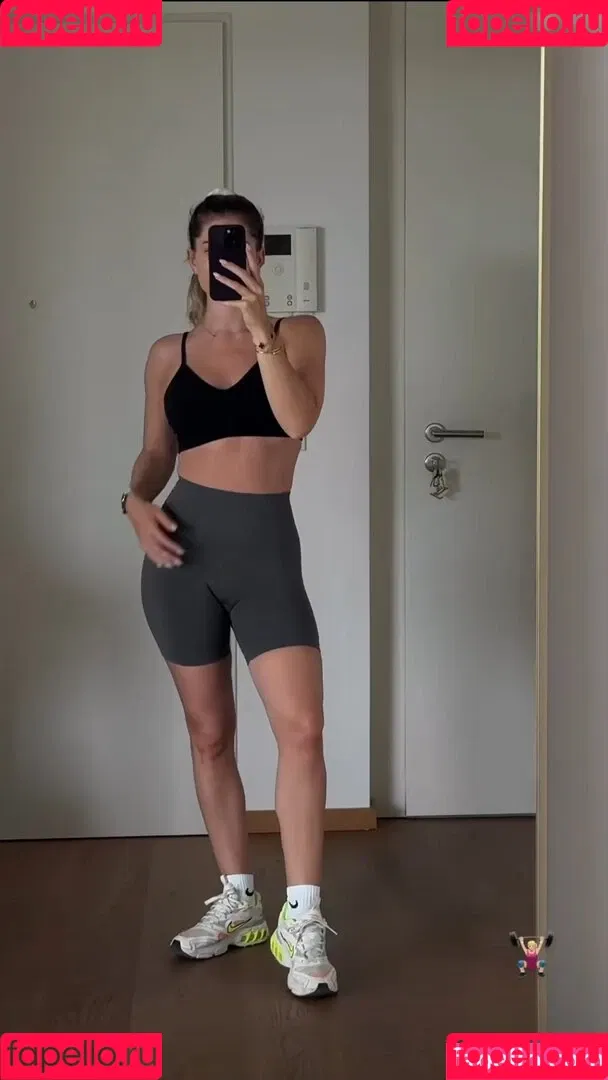 Mrs.Bella Onlyfans Photo Gallery 