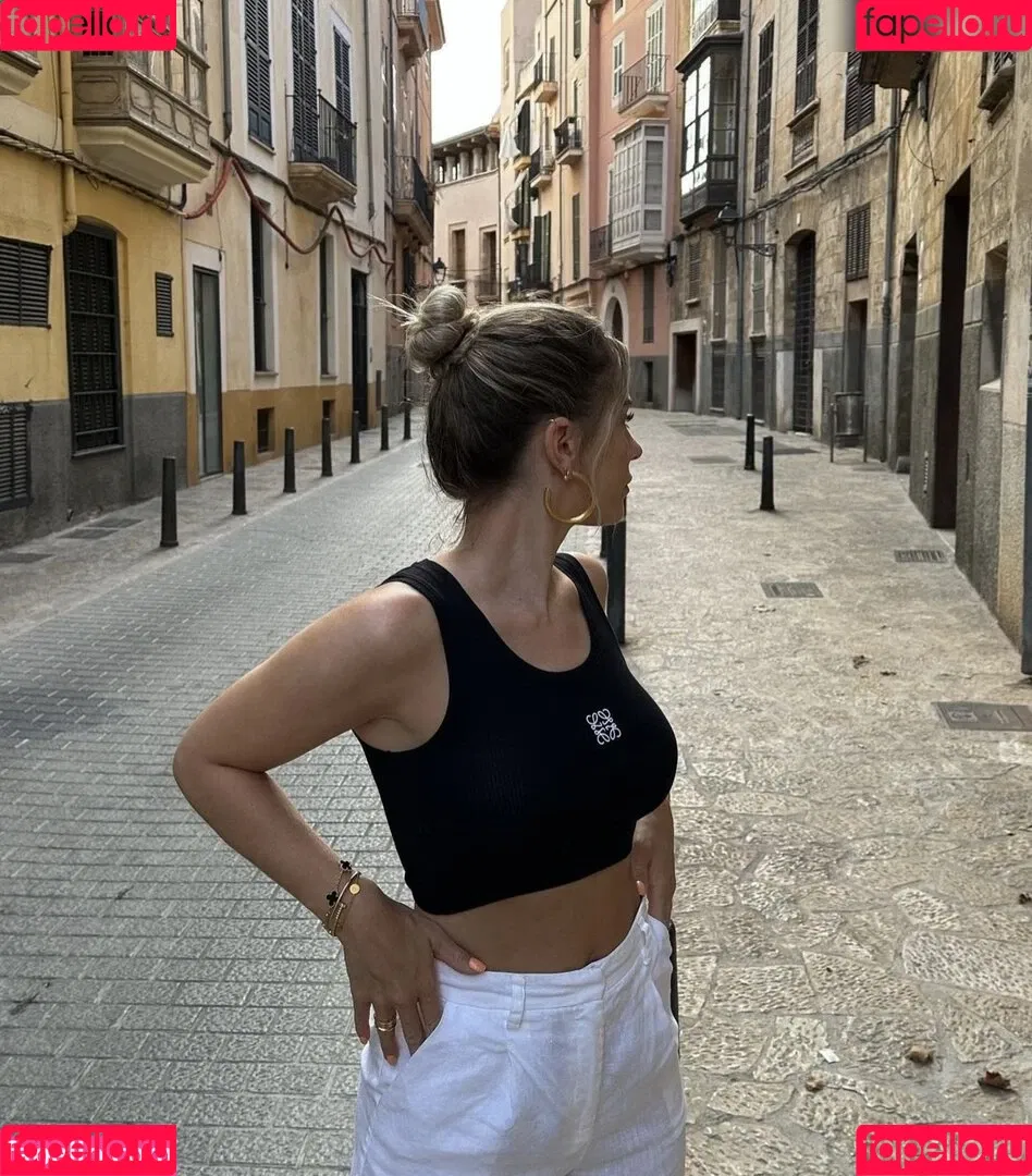 Mrs.Bella Onlyfans Photo Gallery 