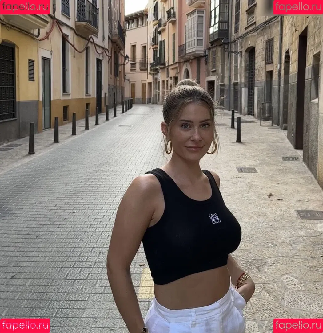 Mrs.Bella Onlyfans Photo Gallery 