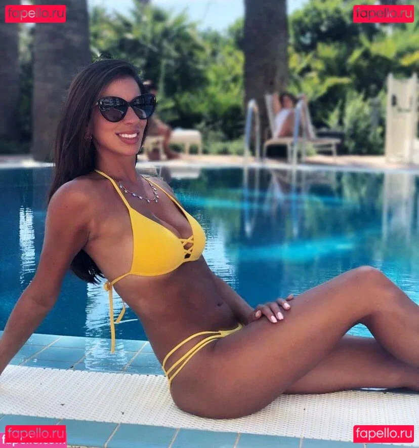 Estefy Lopez Onlyfans Photo Gallery 