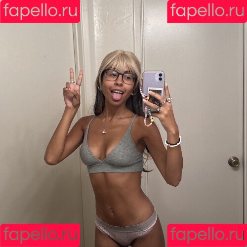 yoursweetfia Onlyfans Photo Gallery 