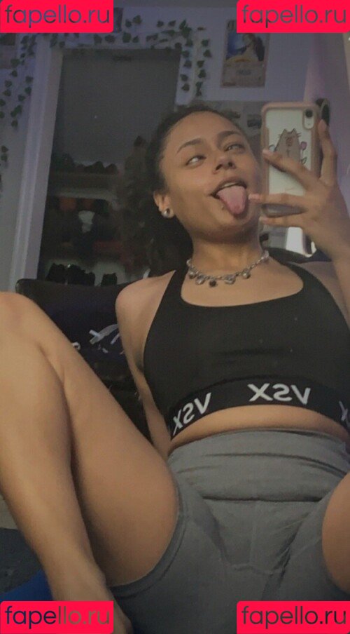 yoursweetfia Onlyfans Photo Gallery 