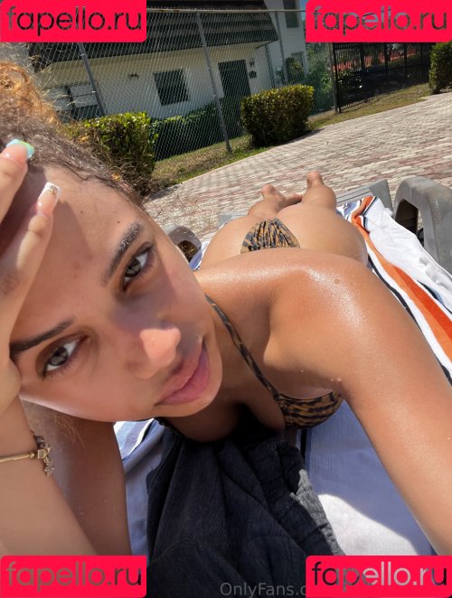 yoursweetfia Onlyfans Photo Gallery 