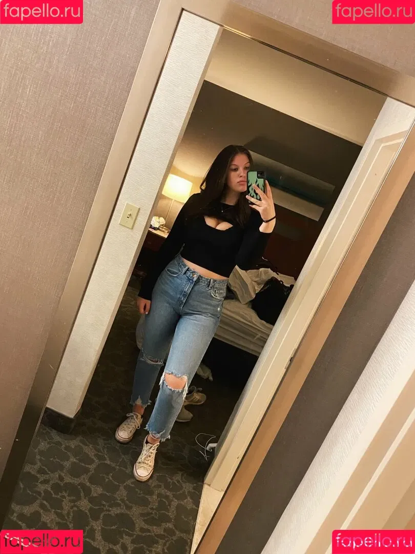 Alana Z Onlyfans Photo Gallery 
