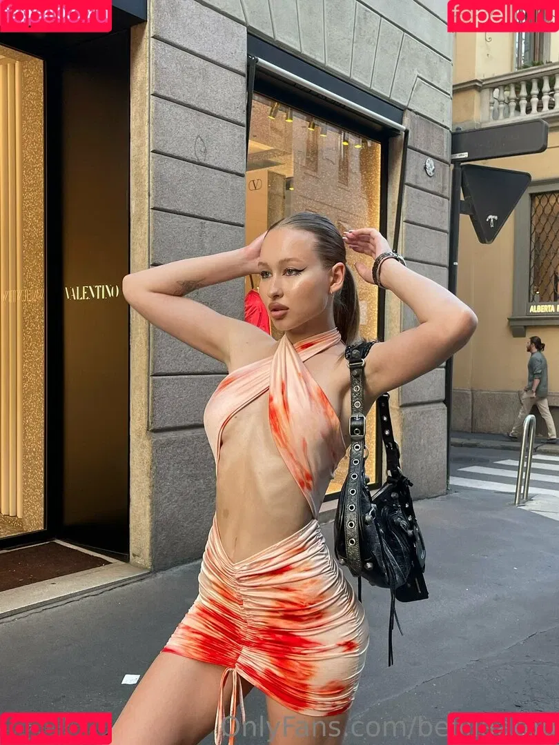 bellllaatop Onlyfans Photo Gallery 