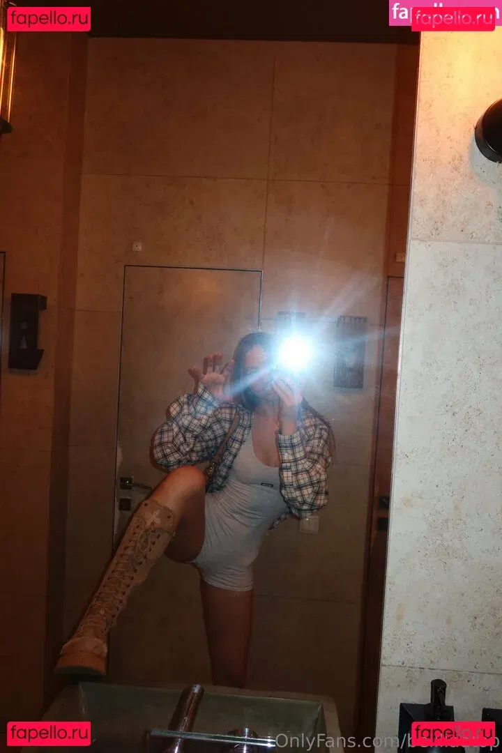 bellllaatop Onlyfans Photo Gallery 