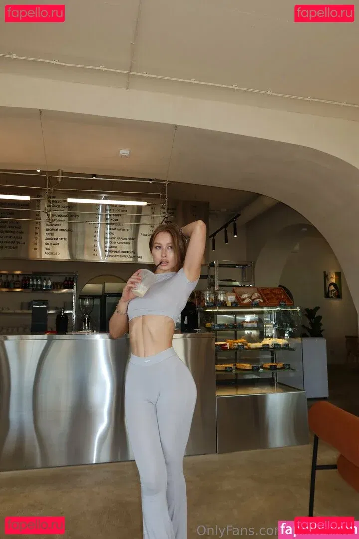 bellllaatop Onlyfans Photo Gallery 