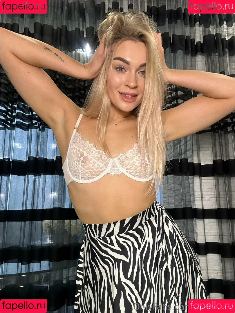 linasbest Onlyfans Photo Gallery 