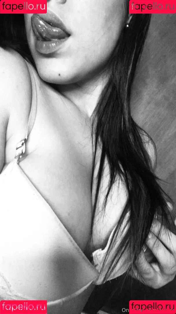 aria_ss Onlyfans Photo Gallery 