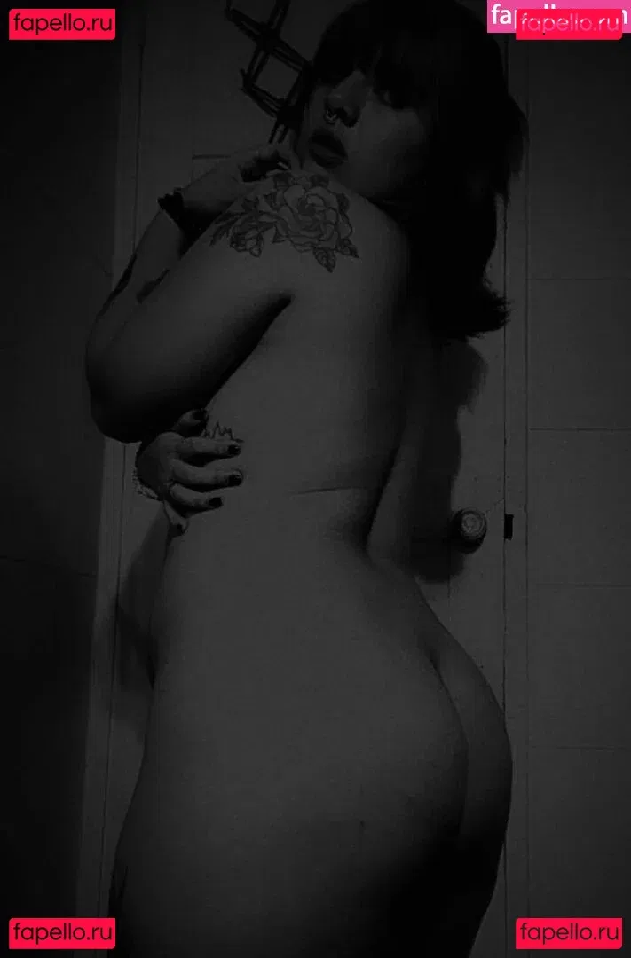 Soloarne Onlyfans Photo Gallery 