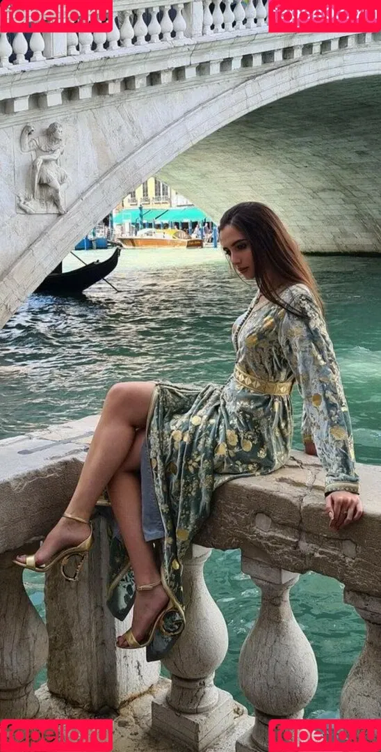 Clizia Somma Onlyfans Photo Gallery 