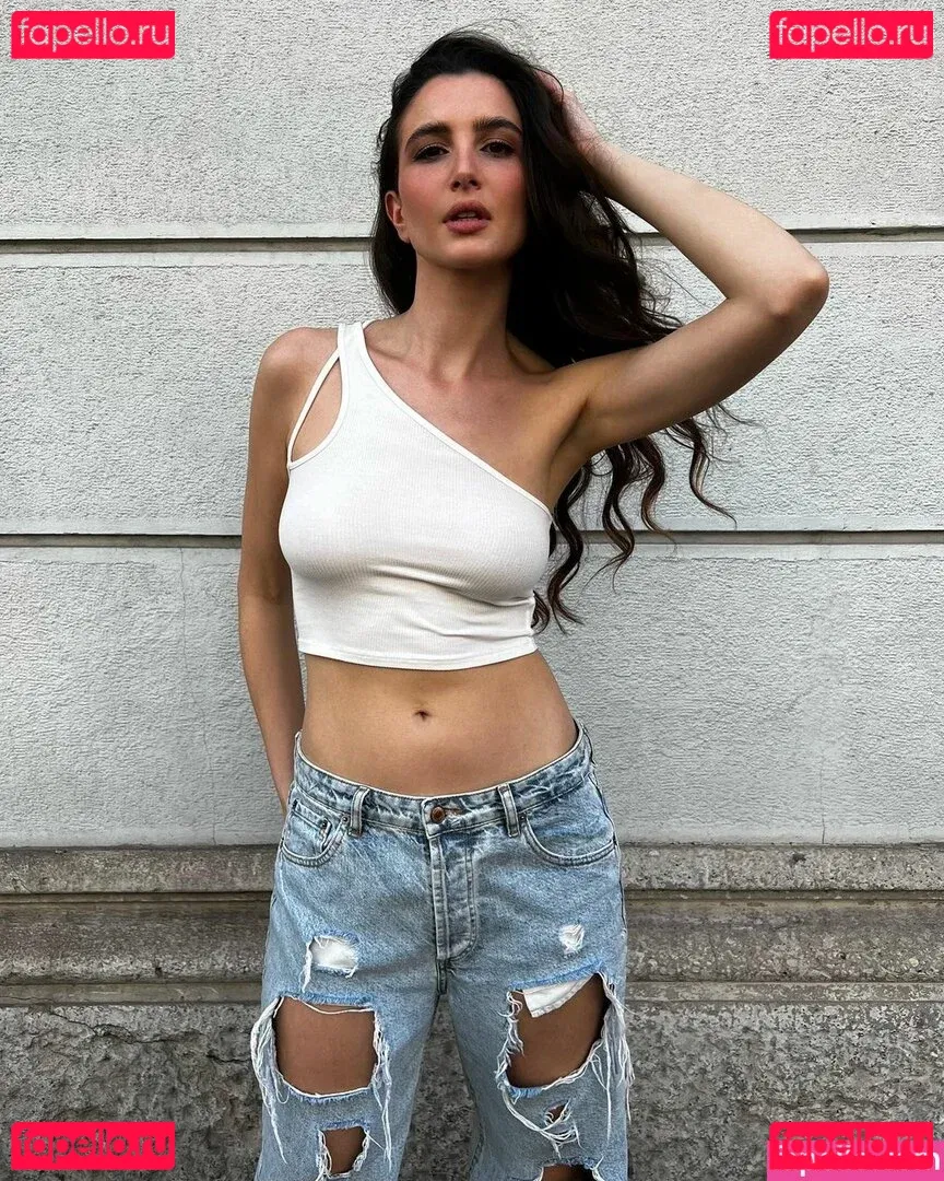 Clizia Somma Onlyfans Photo Gallery 