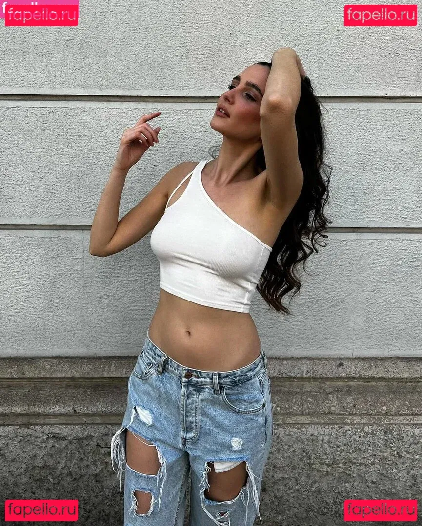 Clizia Somma Onlyfans Photo Gallery 