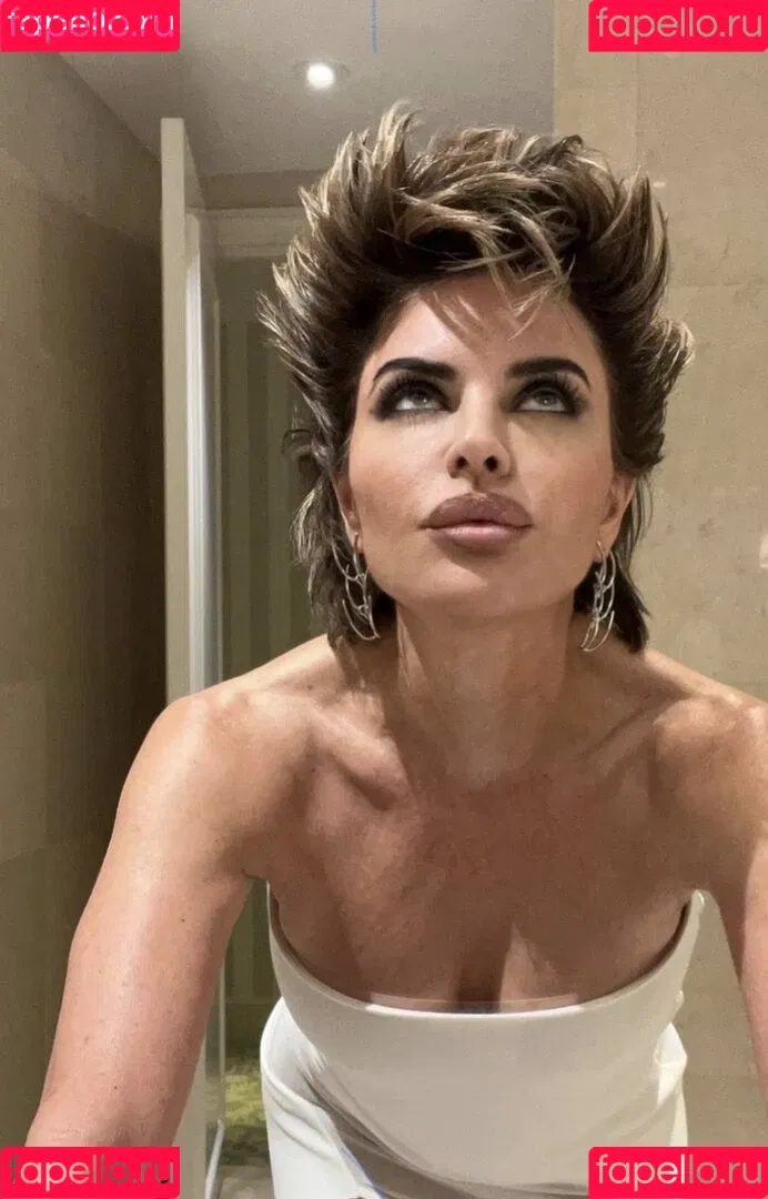 Lisa Rinna Onlyfans Photo Gallery 