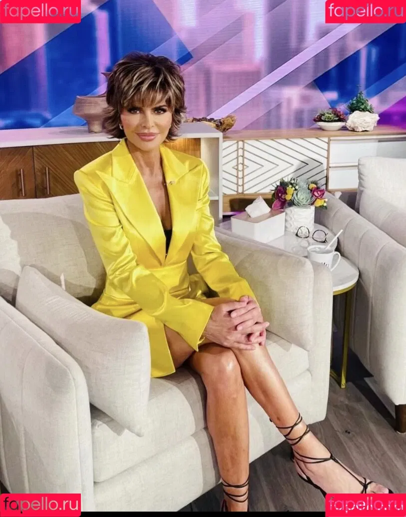 Lisa Rinna Onlyfans Photo Gallery 