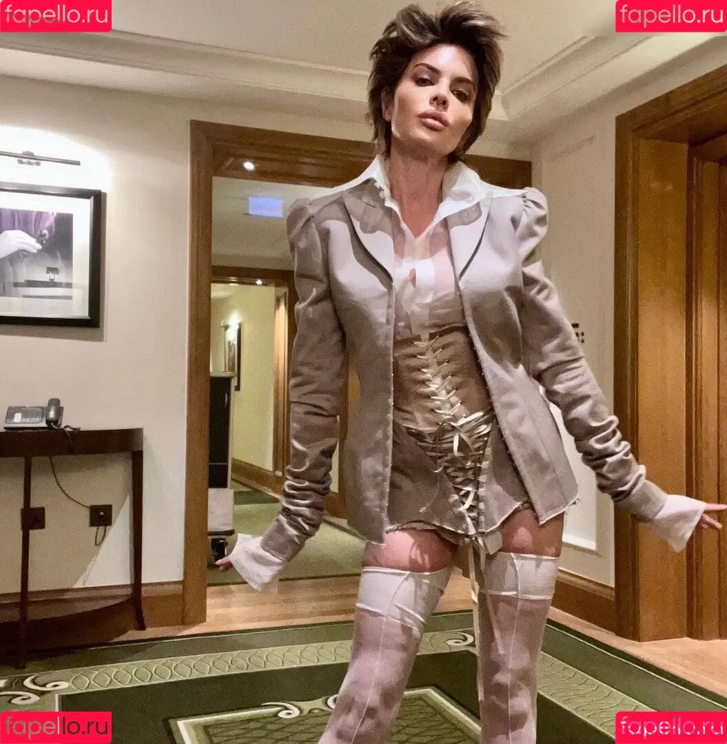 Lisa Rinna Onlyfans Photo Gallery 