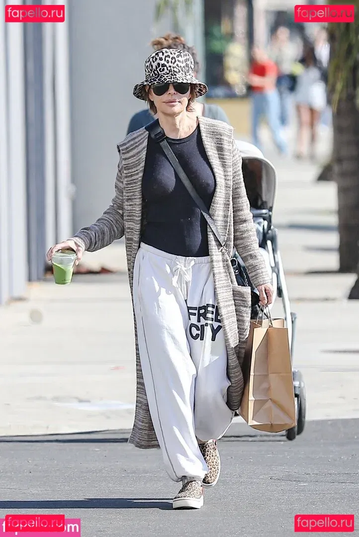 Lisa Rinna Onlyfans Photo Gallery 