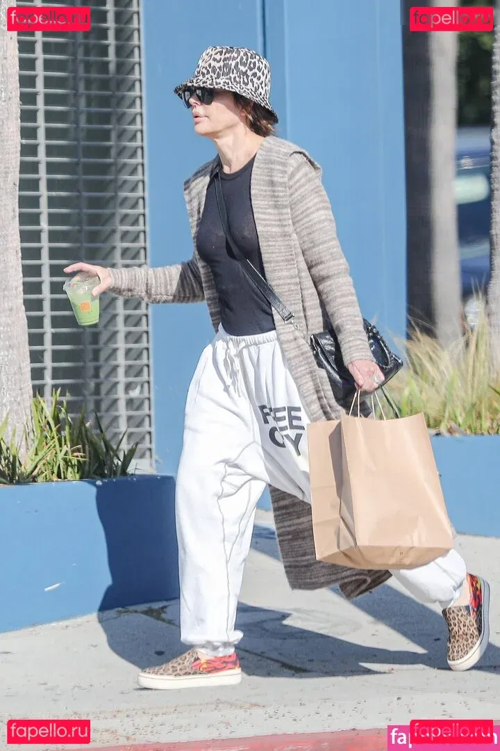 Lisa Rinna Onlyfans Photo Gallery 