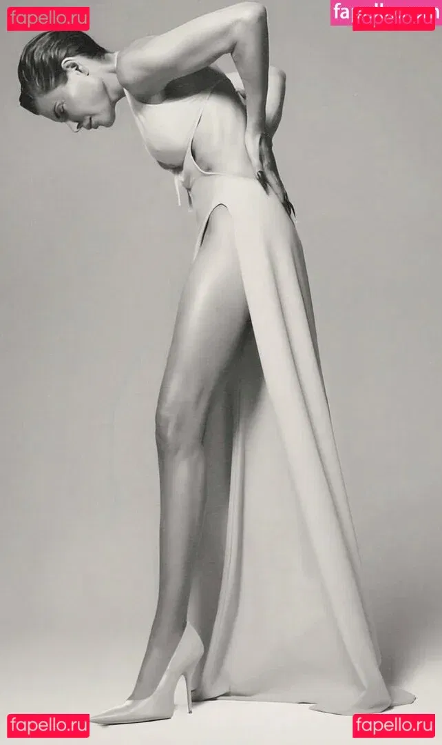 Lisa Rinna Onlyfans Photo Gallery 