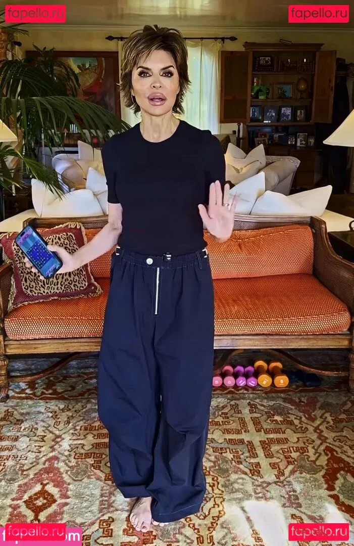 Lisa Rinna Onlyfans Photo Gallery 