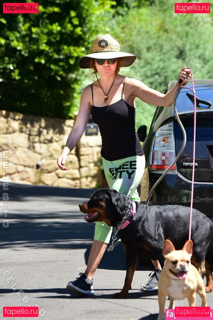 Lisa Rinna Onlyfans Photo Gallery 