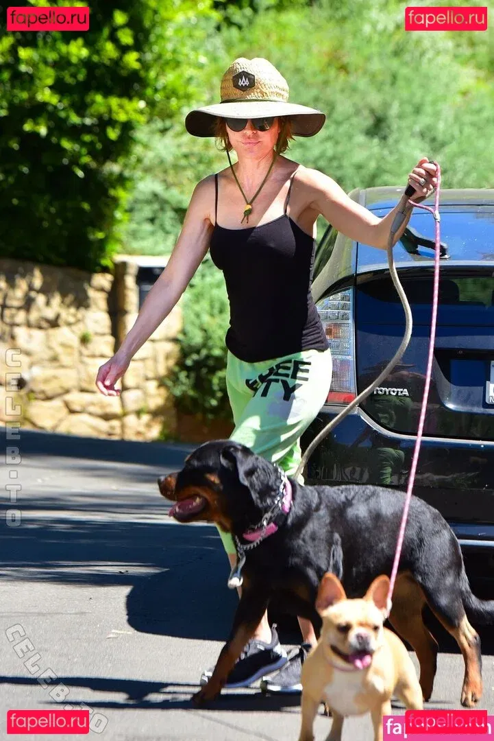 Lisa Rinna Onlyfans Photo Gallery 