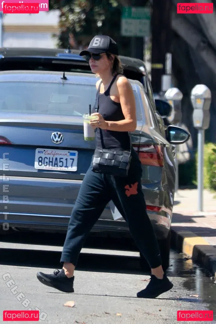 Lisa Rinna Onlyfans Photo Gallery 