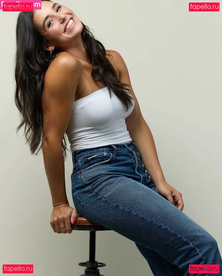 Ashley Shahahmadi Onlyfans Photo Gallery 