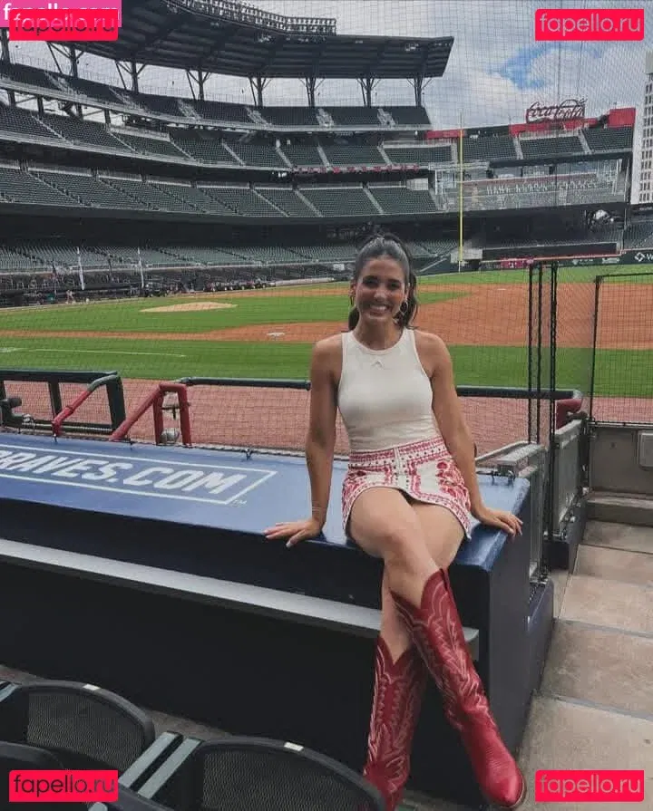 Ashley Shahahmadi Onlyfans Photo Gallery 