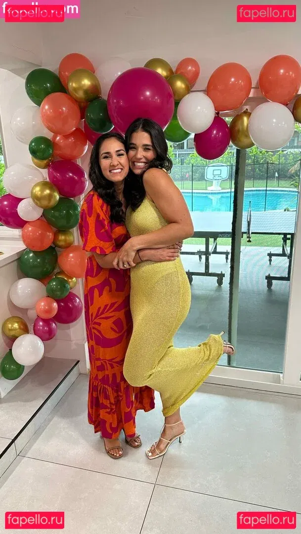 Ashley Shahahmadi Onlyfans Photo Gallery 