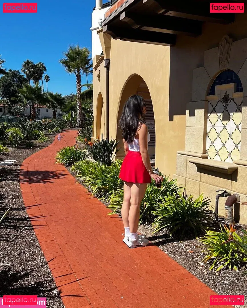 Ashley Shahahmadi Onlyfans Photo Gallery 