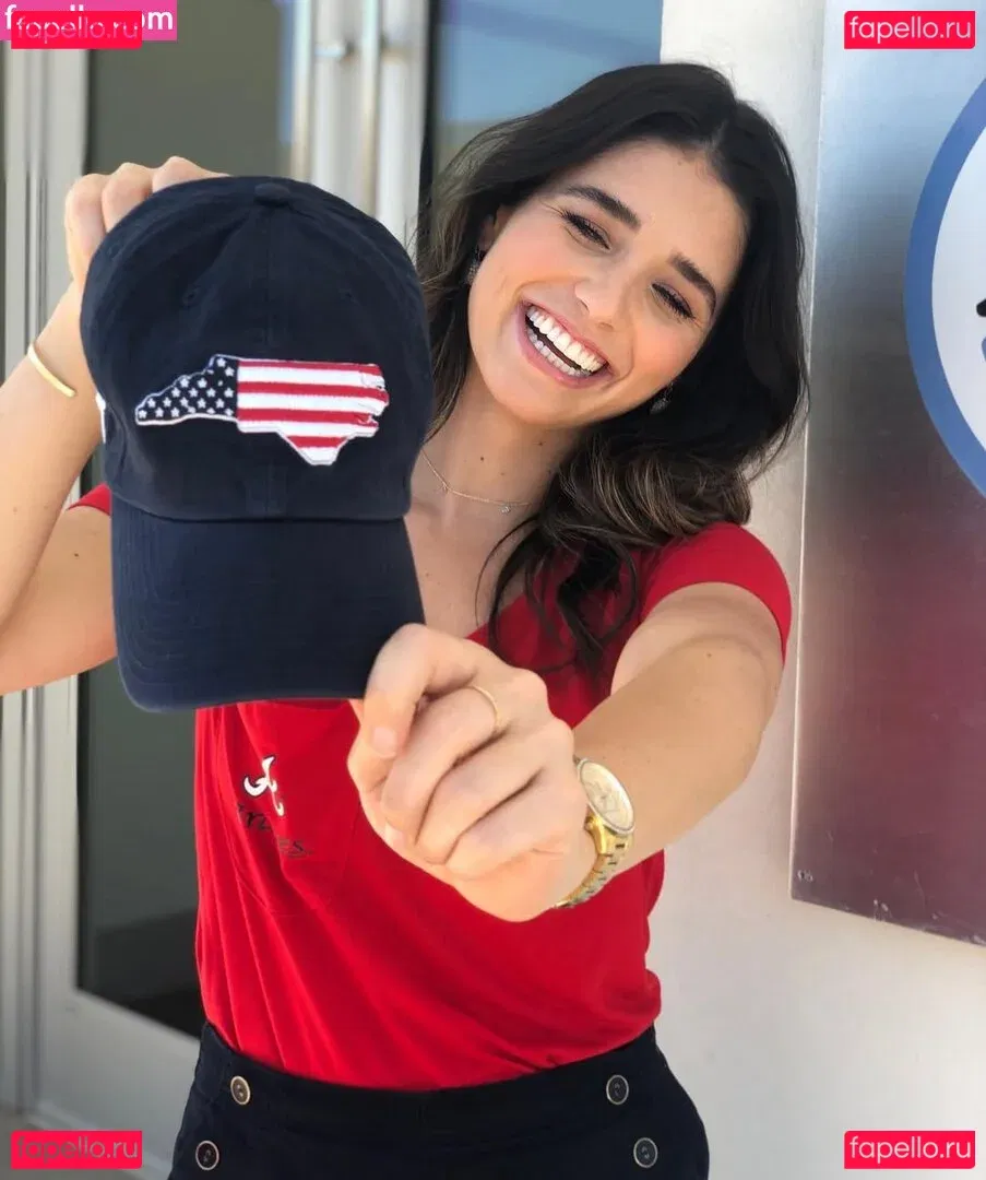 Ashley Shahahmadi Onlyfans Photo Gallery 