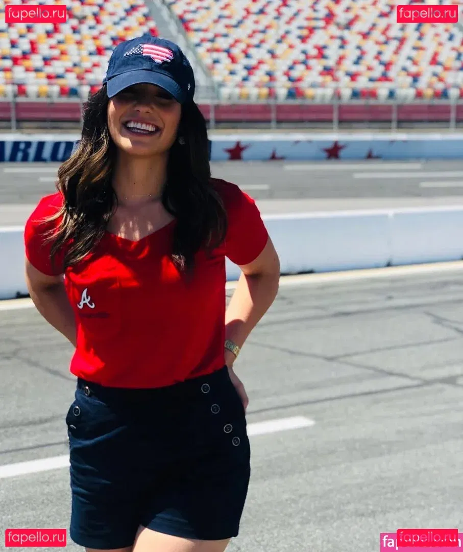 Ashley Shahahmadi Onlyfans Photo Gallery 