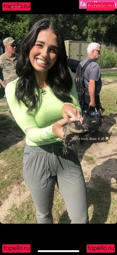 Ashley Shahahmadi Onlyfans Photo Gallery 