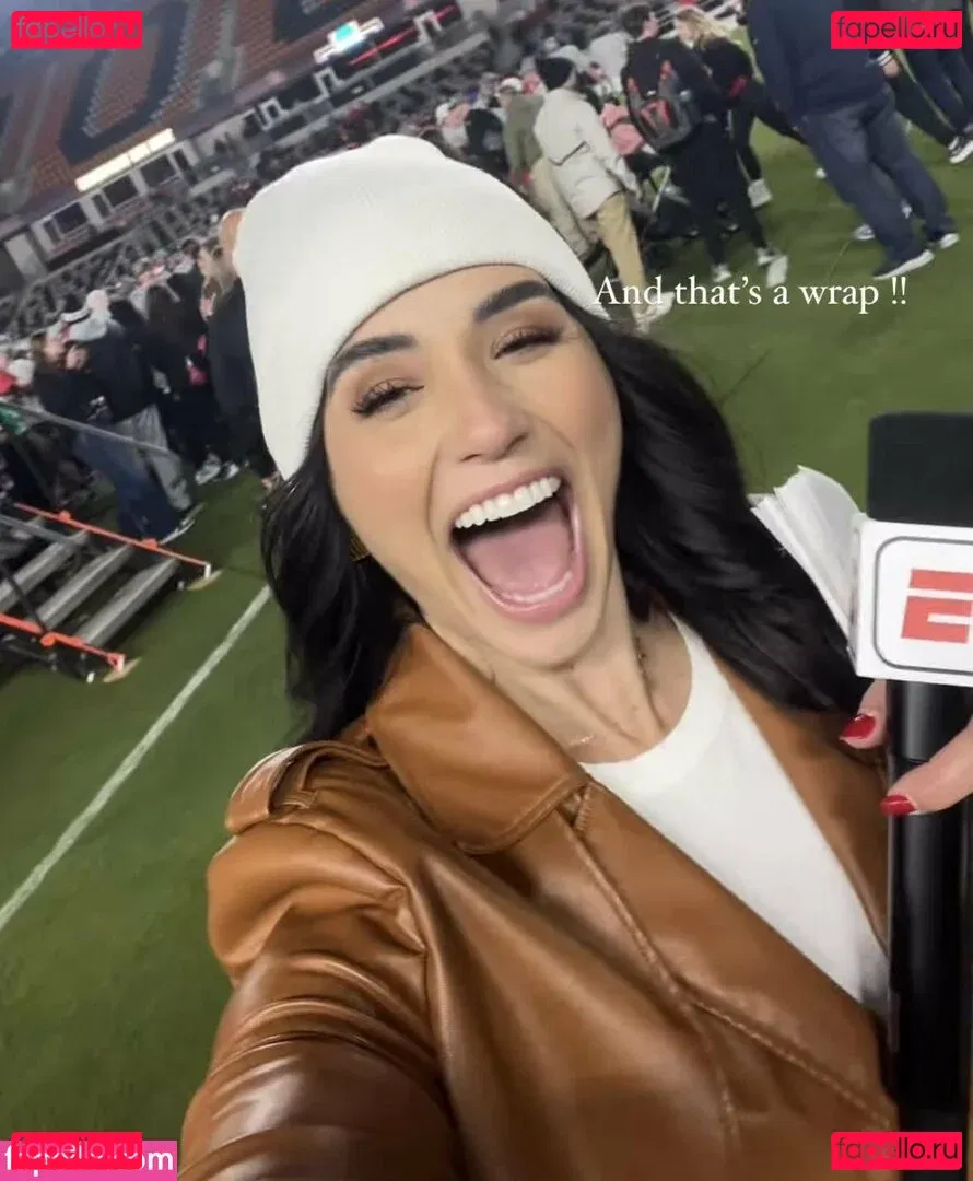 Ashley Shahahmadi Onlyfans Photo Gallery 