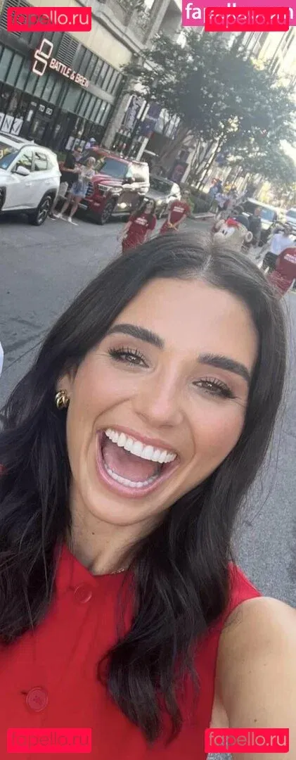 Ashley Shahahmadi Onlyfans Photo Gallery 