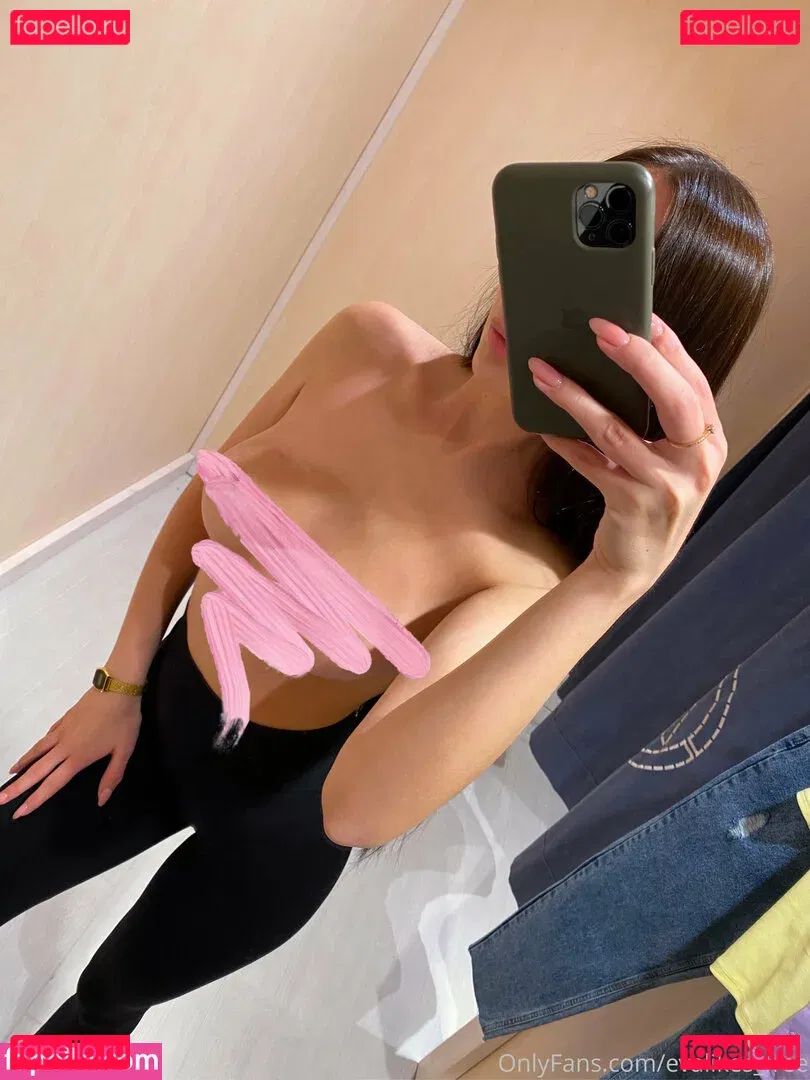 evalikes_free Onlyfans Photo Gallery 