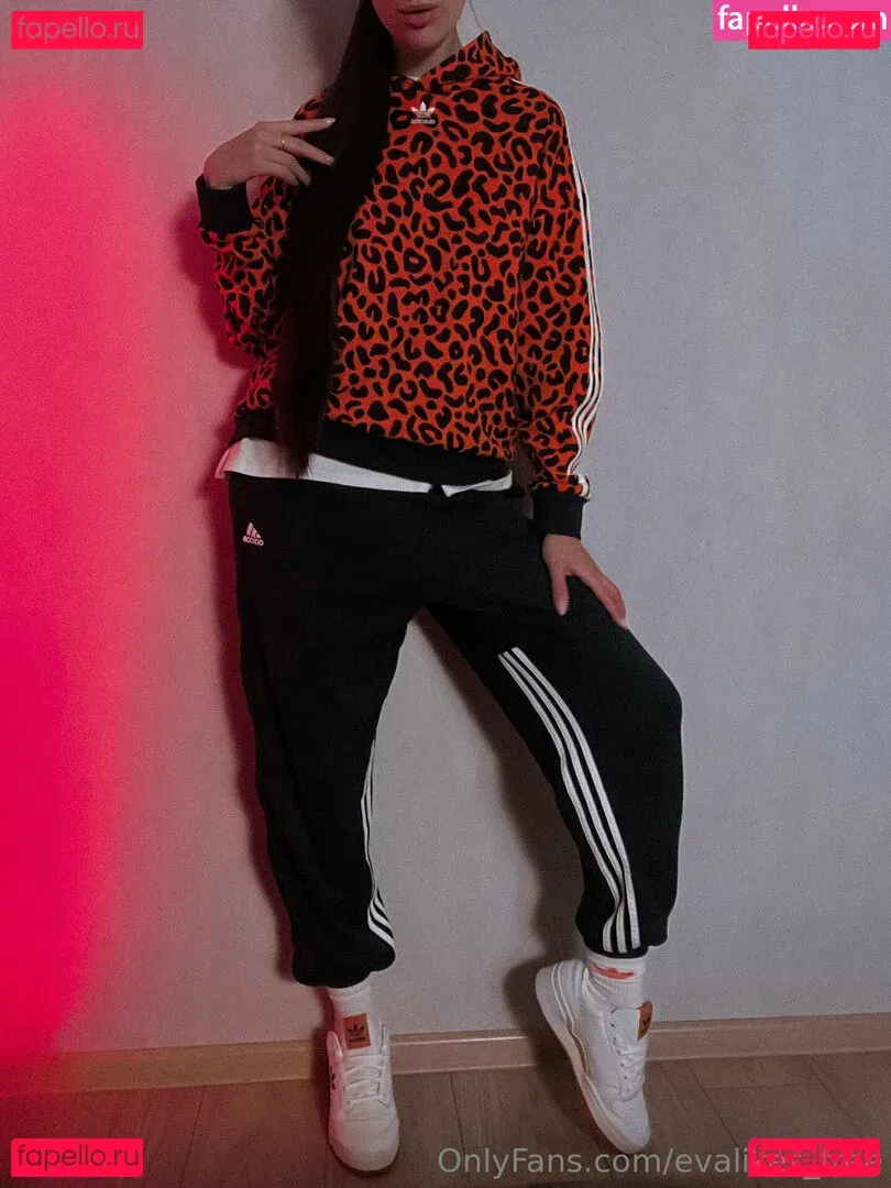 evalikes_free Onlyfans Photo Gallery 