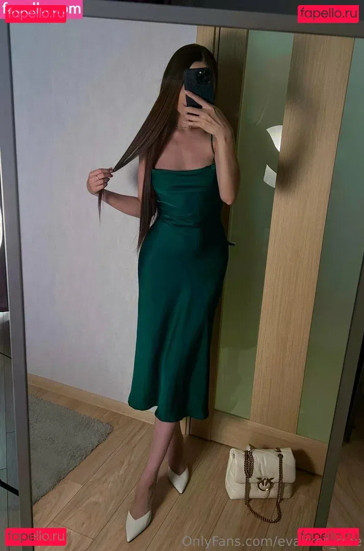 evalikes_free Onlyfans Photo Gallery 