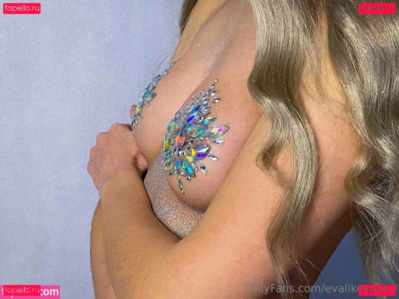 evalikes_free Onlyfans Photo Gallery 