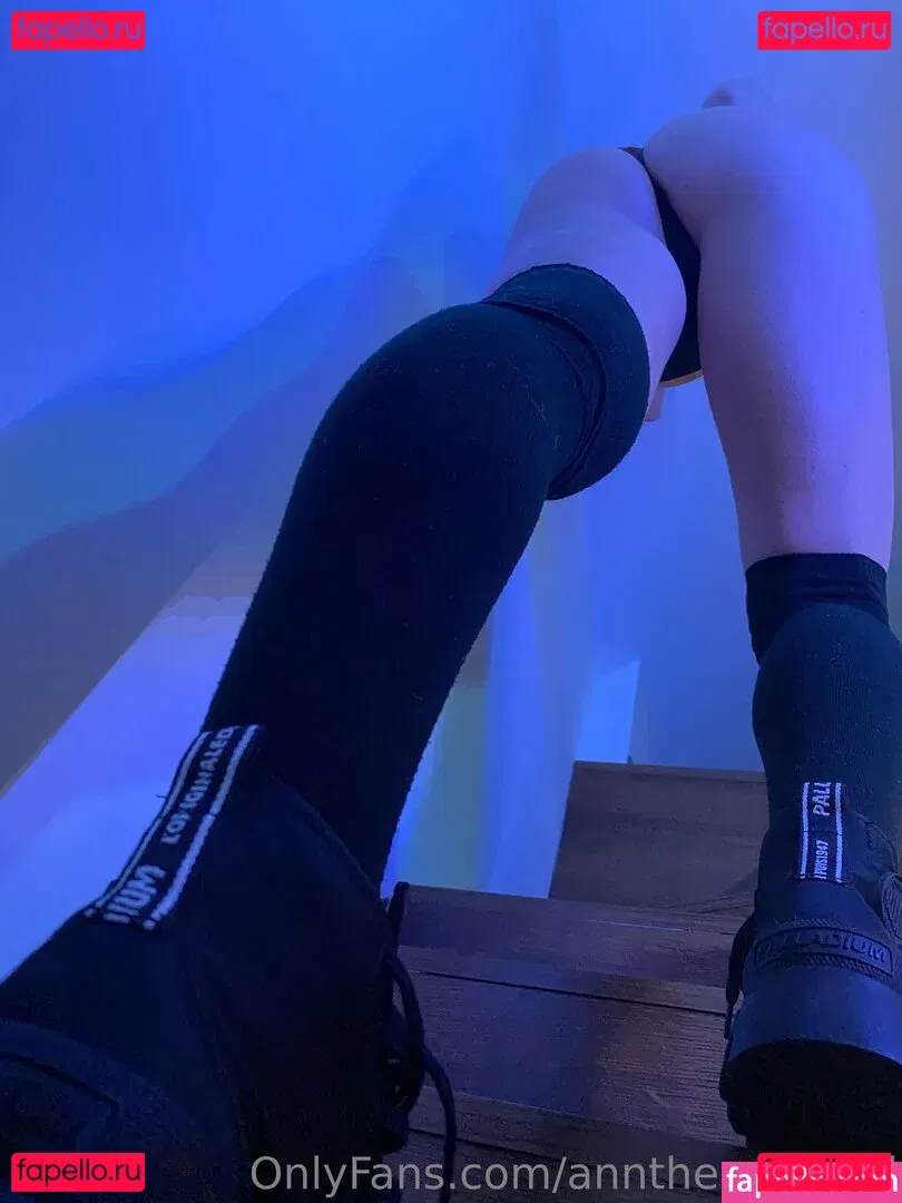 anntheredhead Onlyfans Photo Gallery 