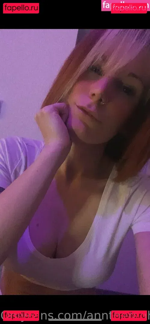 anntheredhead Onlyfans Photo Gallery 