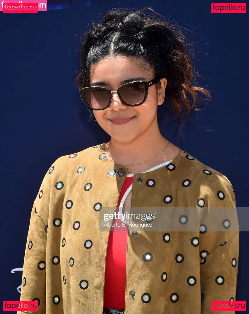 Iman Vellani Onlyfans Photo Gallery 