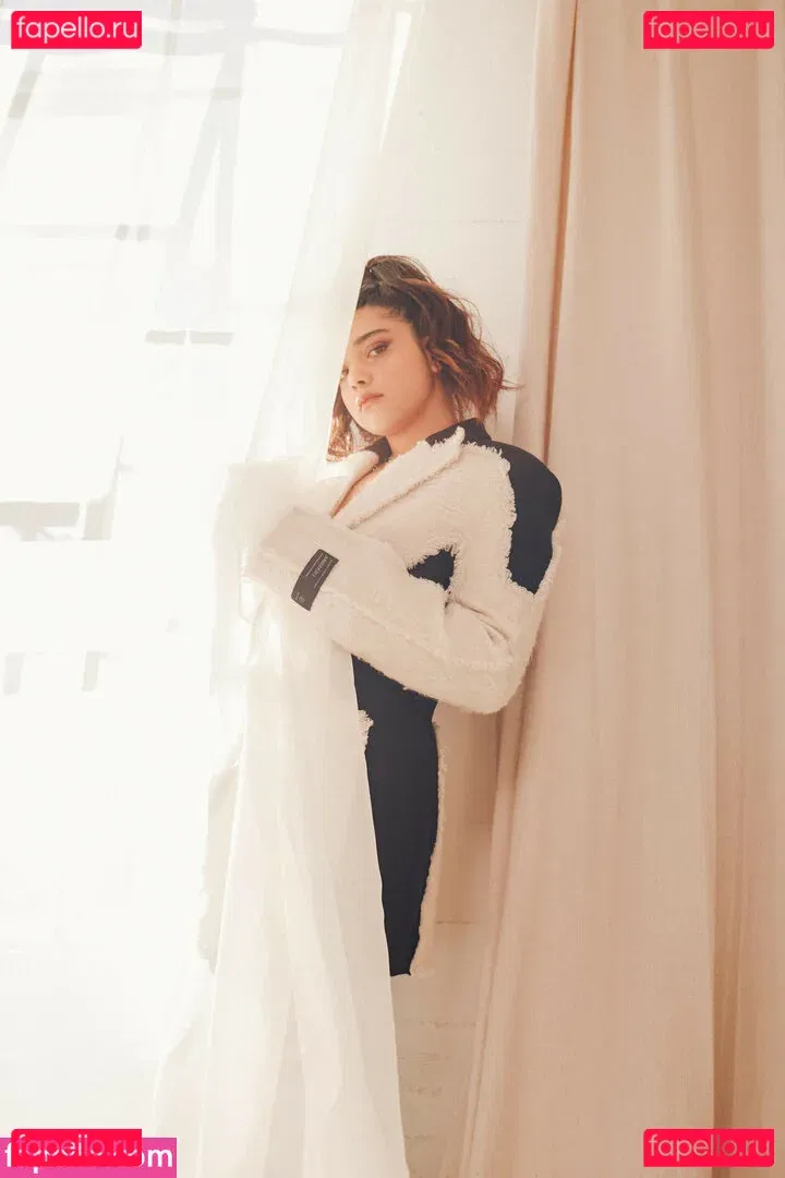 Iman Vellani Onlyfans Photo Gallery 