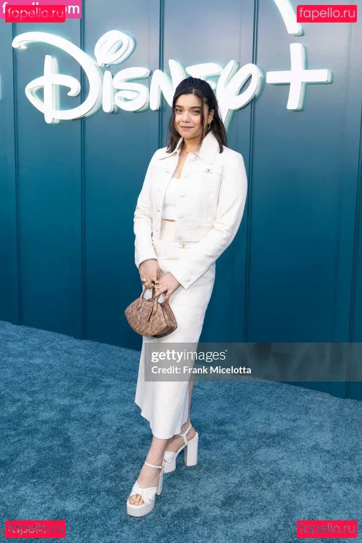 Iman Vellani Onlyfans Photo Gallery 