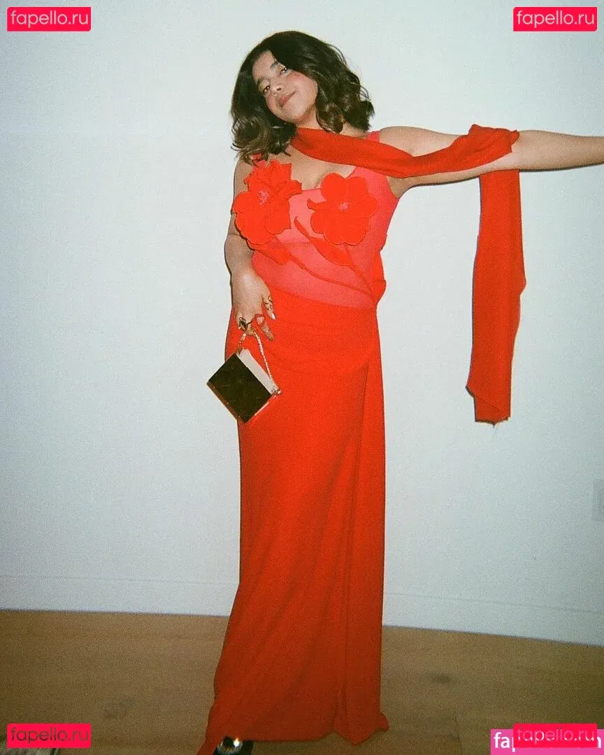 Iman Vellani Onlyfans Photo Gallery 