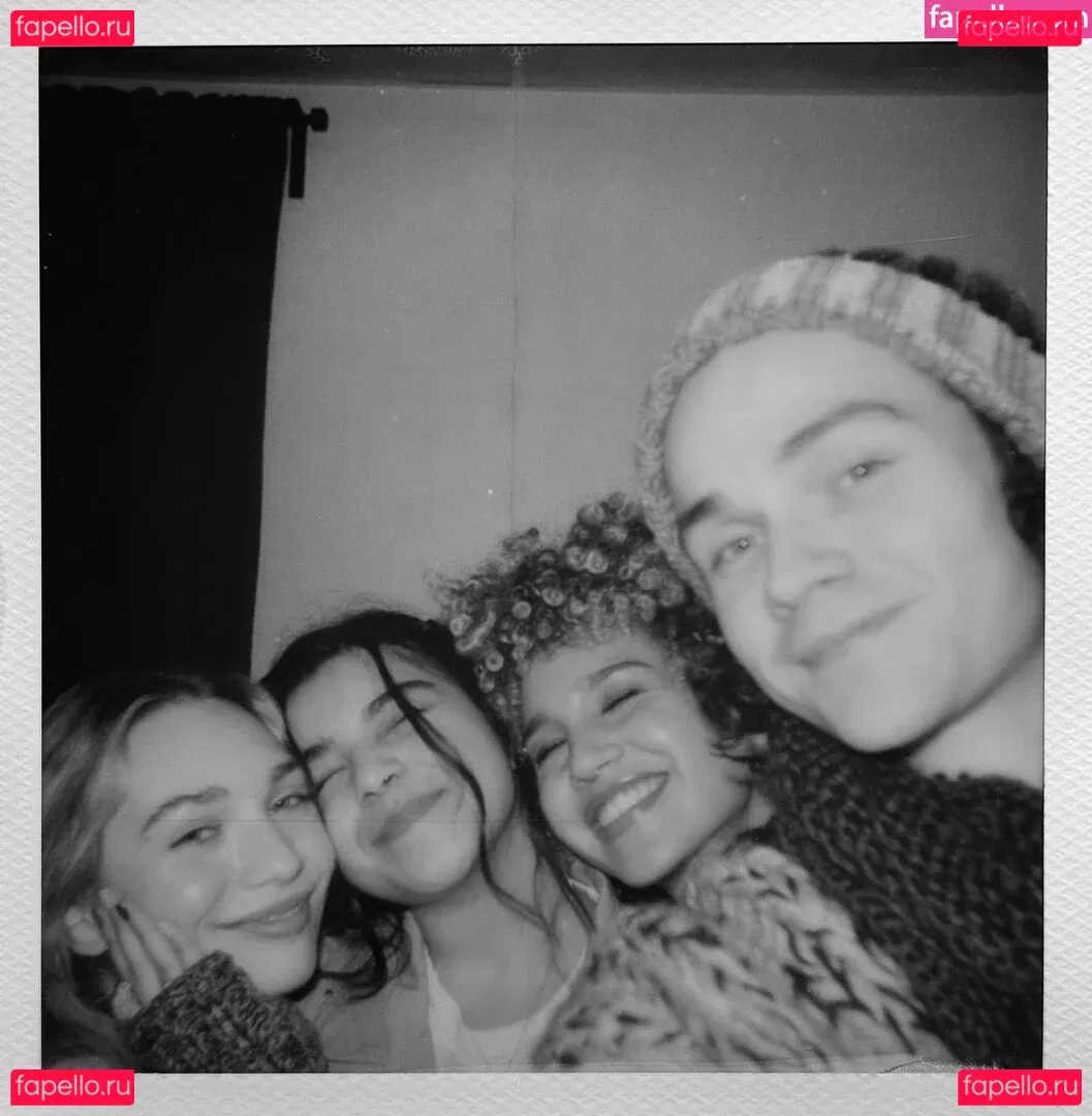 Iman Vellani Onlyfans Photo Gallery 