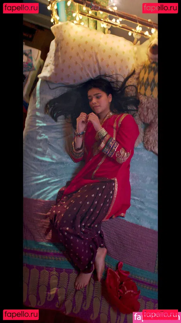 Iman Vellani Onlyfans Photo Gallery 